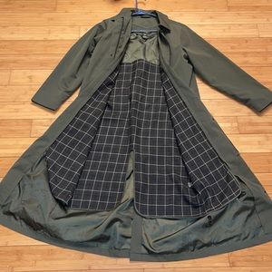 New without tags ll bean trench coats, absolutely beautiful!Plaid piece zips out